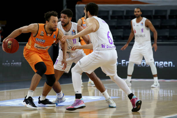 刺激阵容的 刺激阵容的