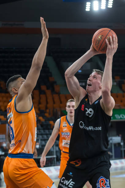 始在双打领 始在双打领