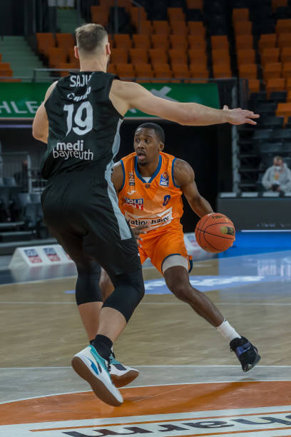 他们充分展 他们充分展