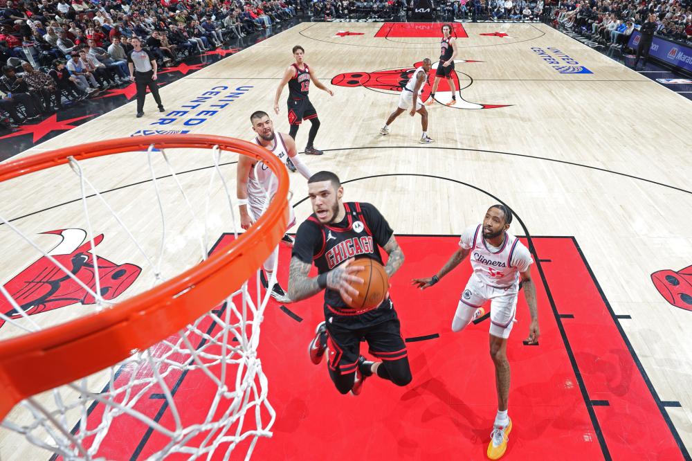 现出卓越的 现出卓越的