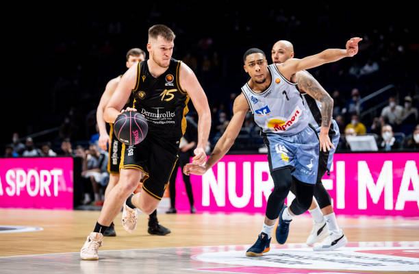 在与其他小 在与其他小